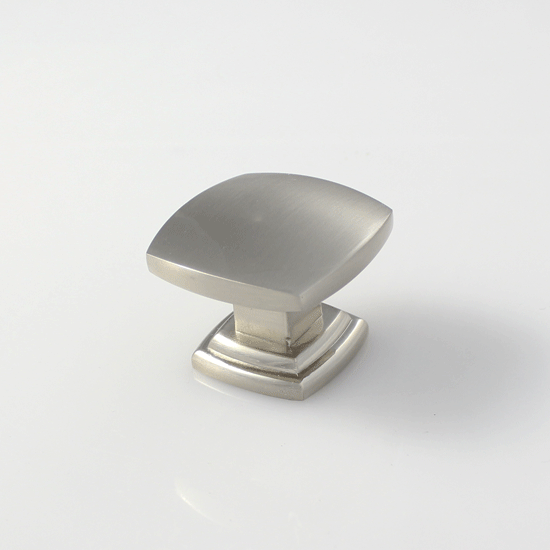 Bouton Vibrant K-581 - Nickel satiné, finition chromée 
